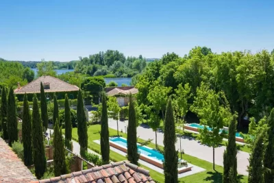 Hacienda Zorita Wine Hotel & Spa en Valverdón 5 estrellas rodeado de naturaleza