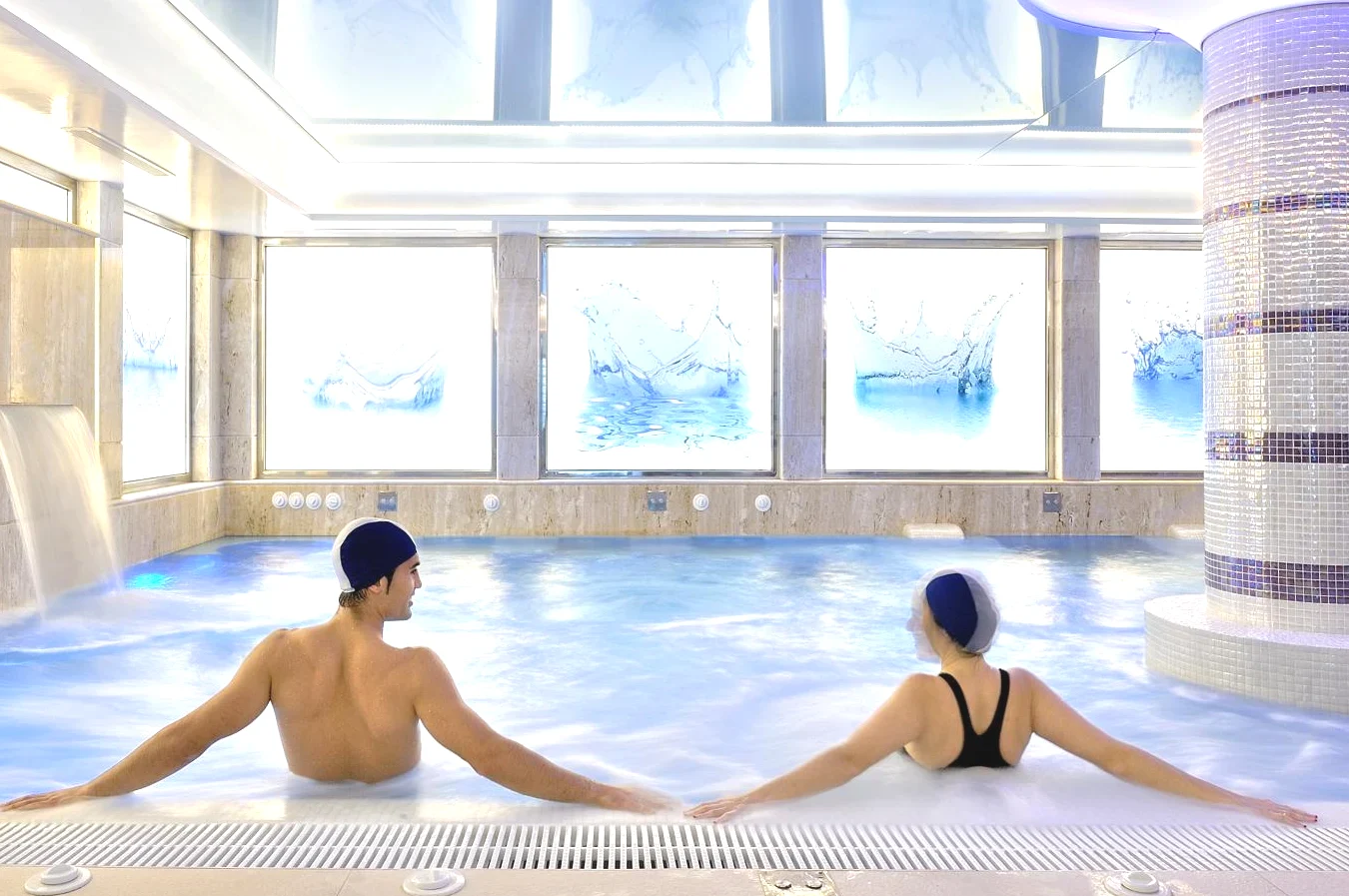 Instalaciones de Spa con piscina interior climatizada Vincci Selección Aleysa Benalmádena