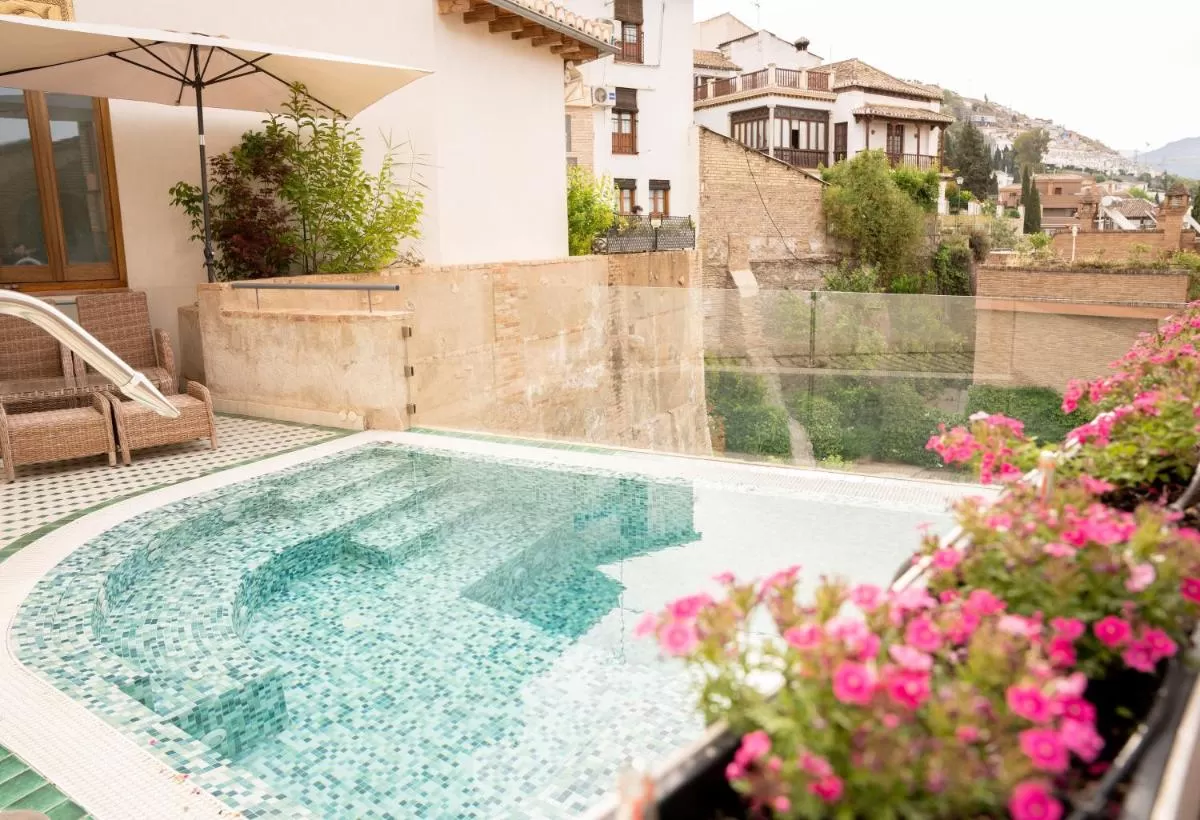 Jacuzzi La Corrala del Realejo hotel 5 estrellas en Granada Jacuzzi La Corrala del Realejo hotel 5 estrellas en Granada