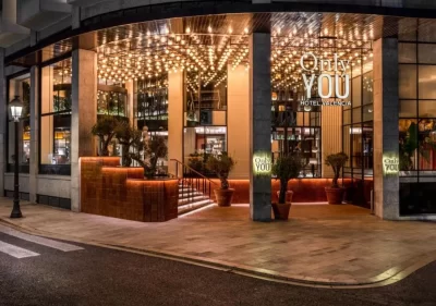 Only YOU Hotel Valencia con 5 estrellas