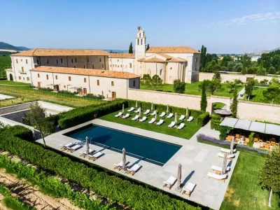 Piscina al aire libre Abadia Retuerta LeDomaine Sardoncillo