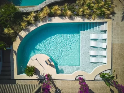 Piscina del 5 estrellas La Moraleja The Quiet Hotel Adults Only Cala de Sant Vicent