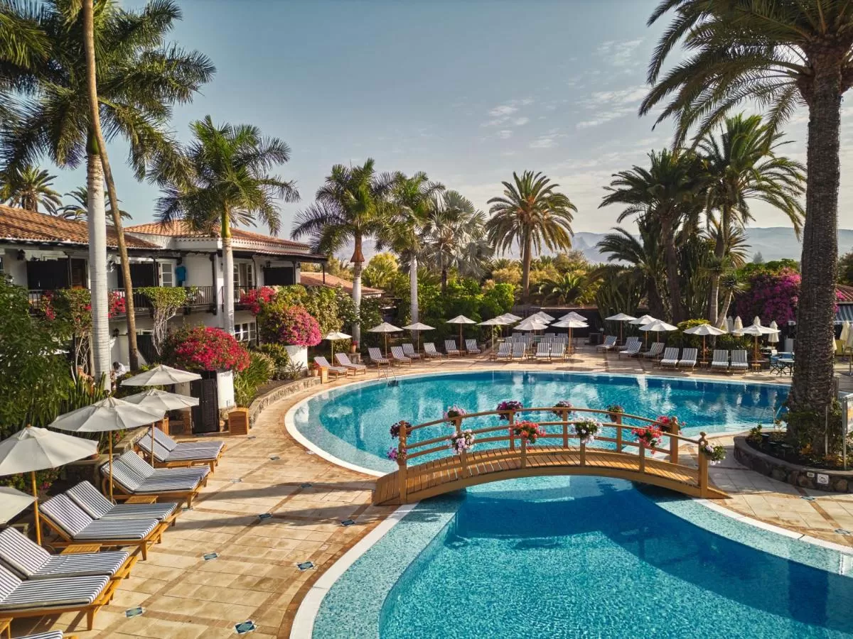 Piscina del Seaside Grand Hotel Residencia Gran Lujo Maspalomas