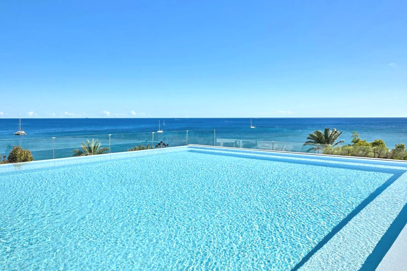 Servicios e Instalaciones de W Ibiza