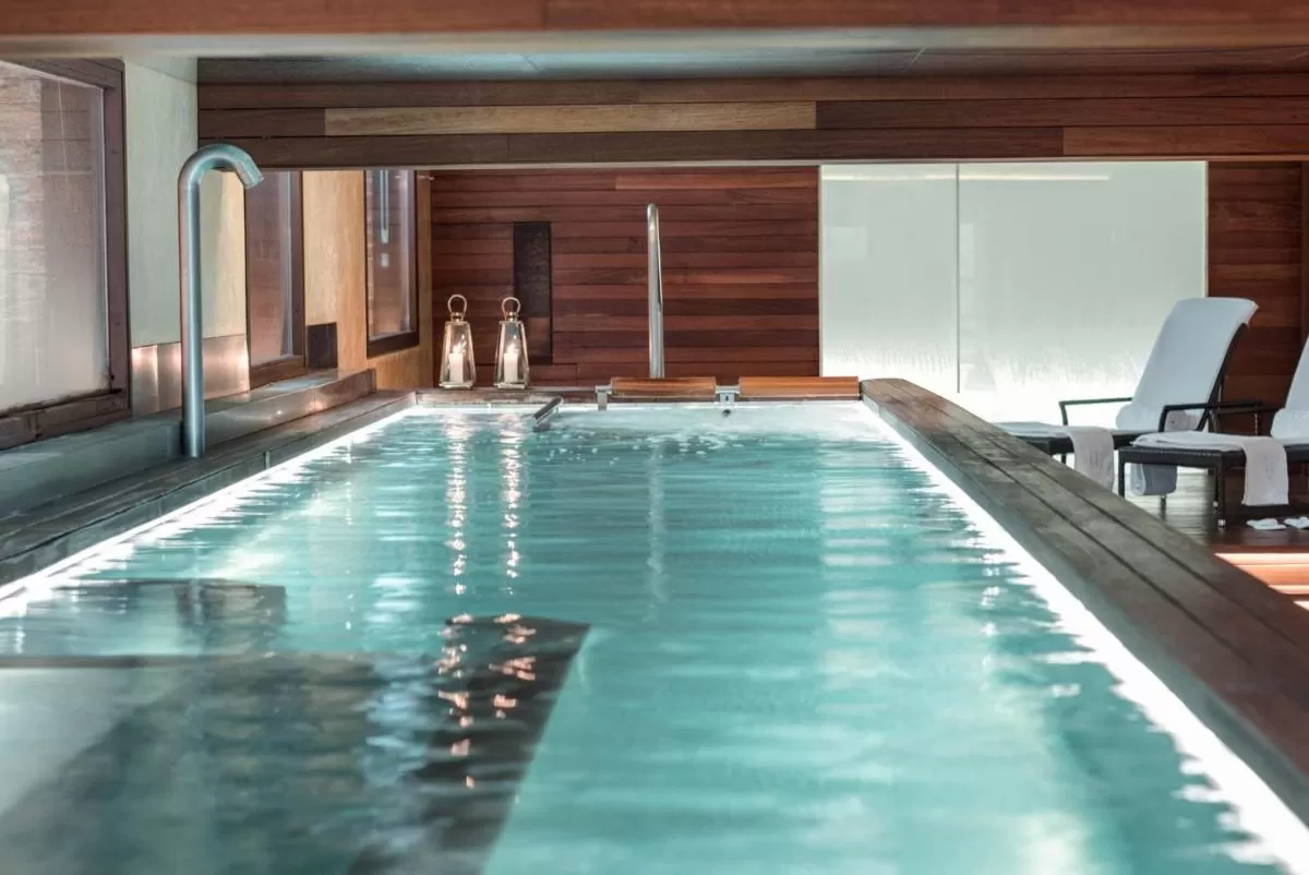 Piscina interior URSO Hotel & Spa a Small Luxury Hotel of the World Madrid
