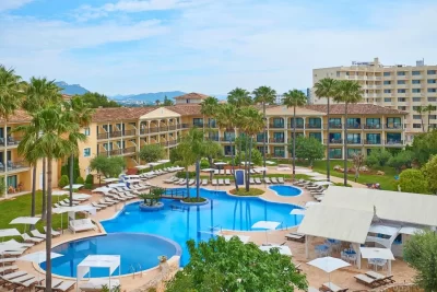 Resort de 5 estrellas CM Mallorca Palace Only Adults en Sa Coma