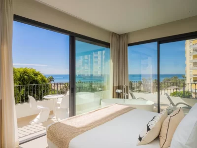 Suite con vista al mar del cinco estrellas Comfy Studios Hotel en Benalmádena